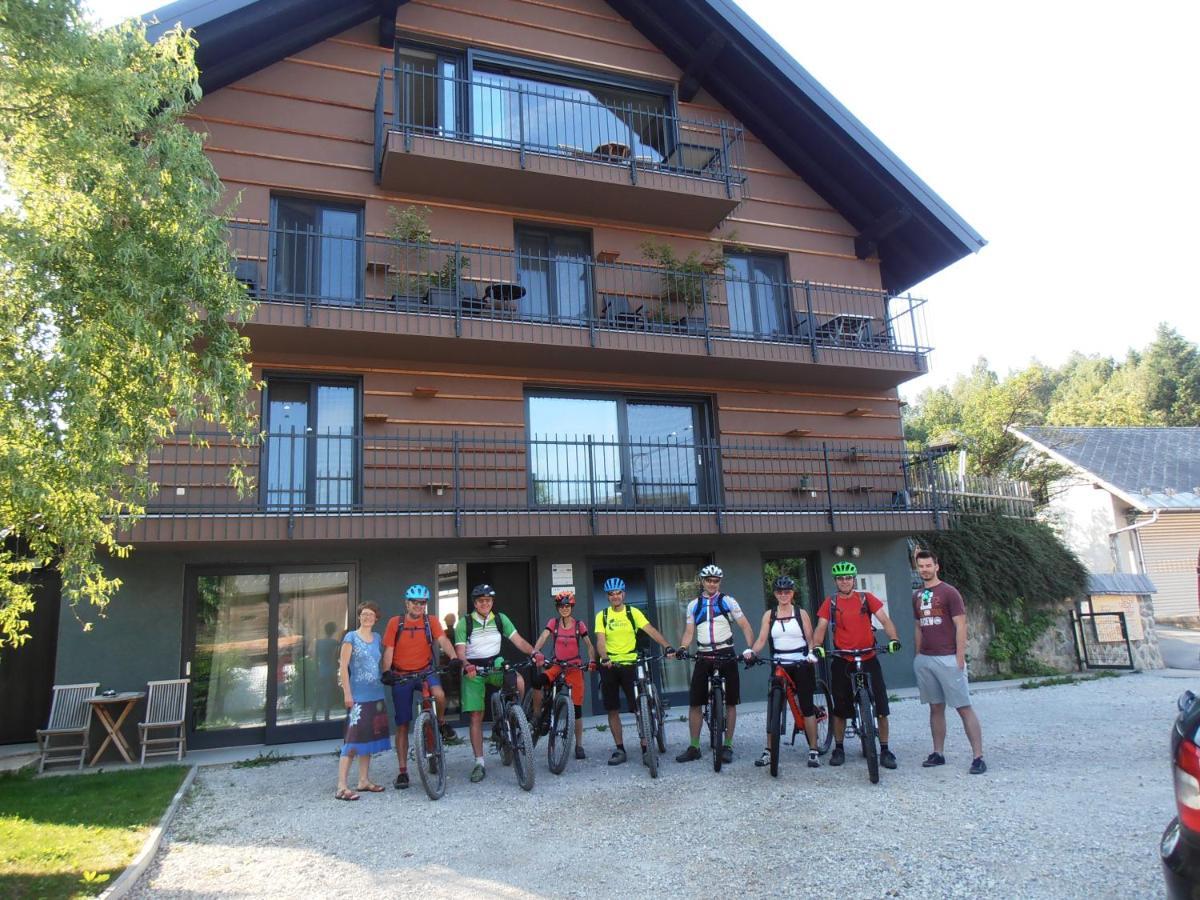 Bed & Breakfast Base Camp Križe Exterior foto