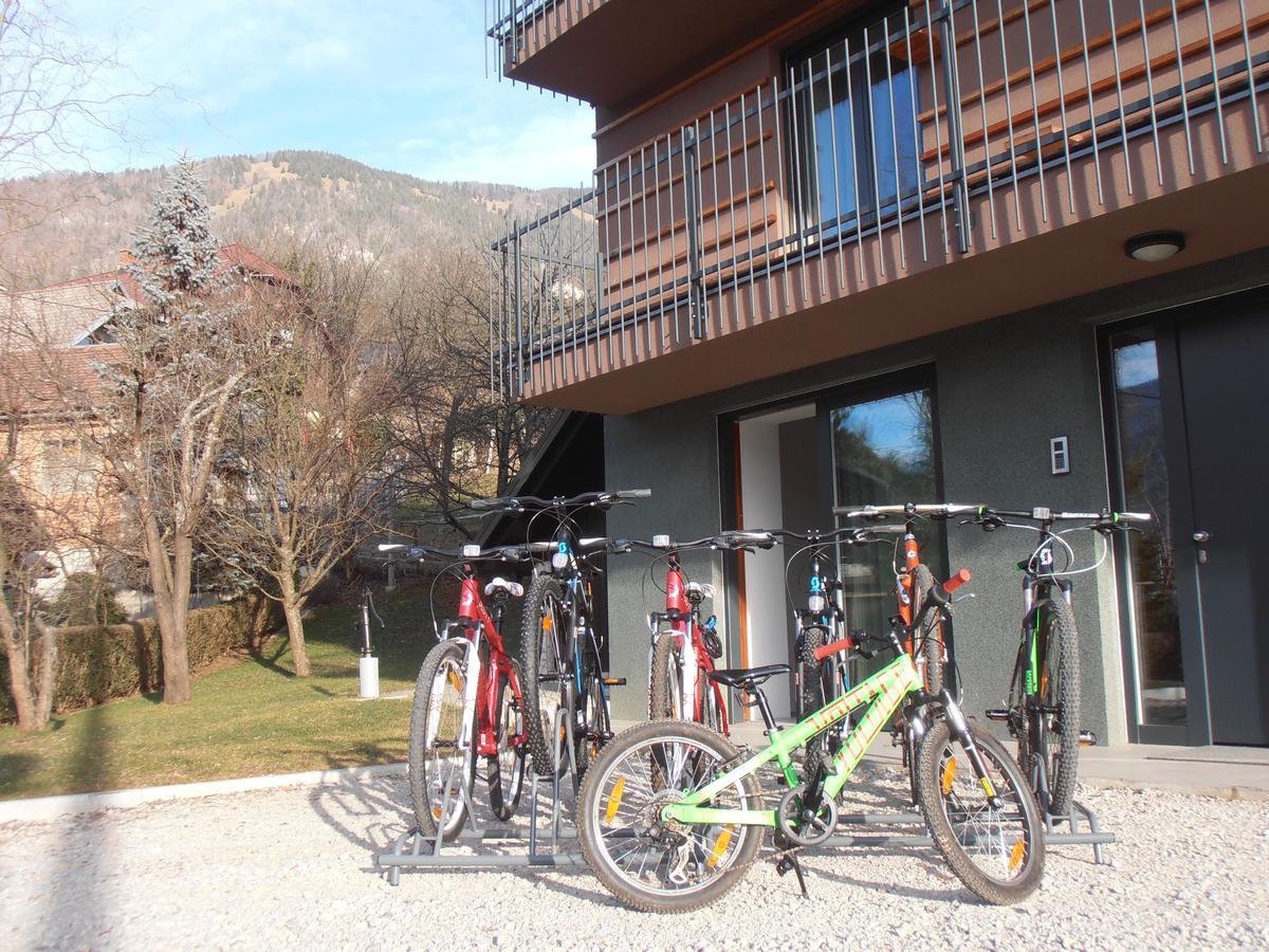 Bed & Breakfast Base Camp Križe Exterior foto